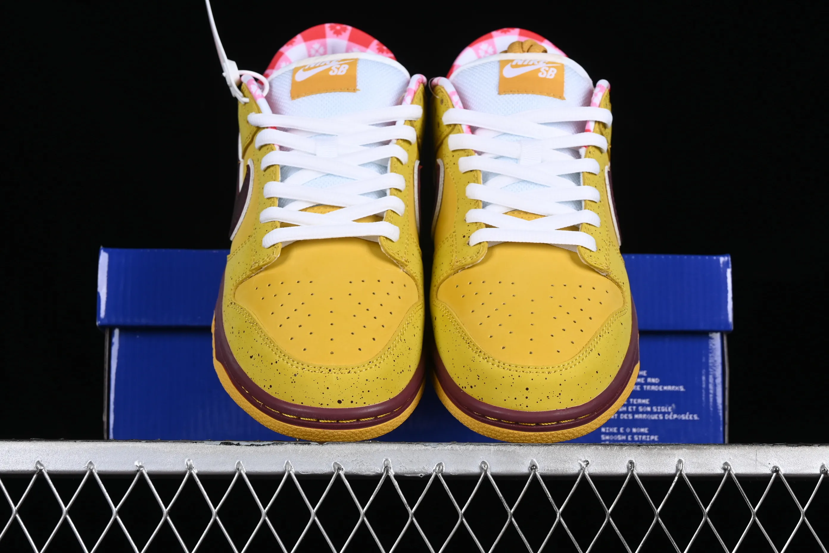 All Categories Nk SB Dunk Series Nk SB Dunk Low Low-top sneakers F version Concepts x SB Dunk Low "Yellow Lobster" Yellow Lobster SB low-top sports and leisure sneakers 313170-137566
